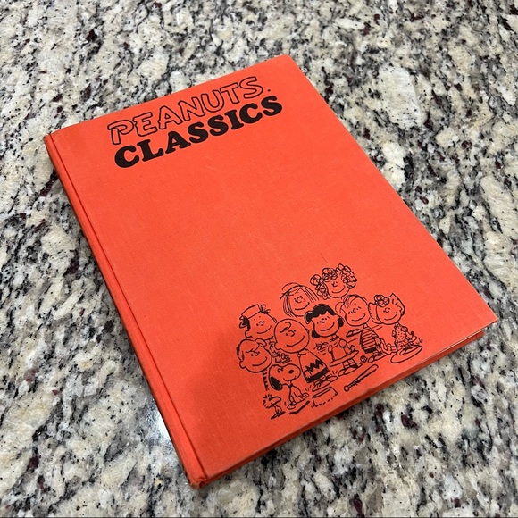 Other - 1st edition 1970 peanuts classic book